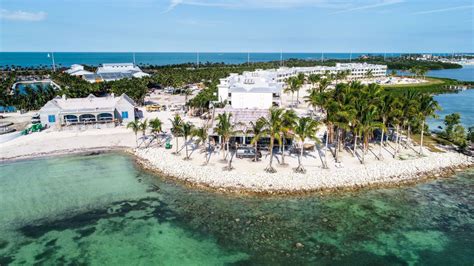 Isla bella - Typically that doesn’t mean a self-contained 24-acre luxury-resort experience, complete with five pools, a sandy beach, and nearly 200 suites. But that’s exactly the promise of Isla Bella Beach Resort, midway between Key Largo and Key West, near the …